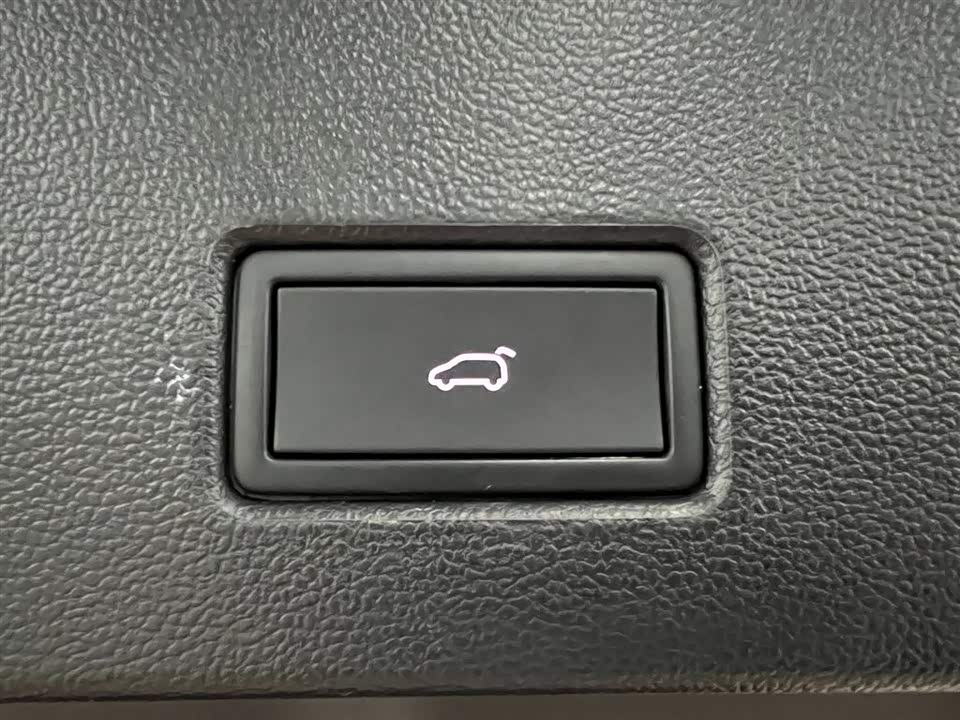 Volkswagen T-ROC exploring Songs