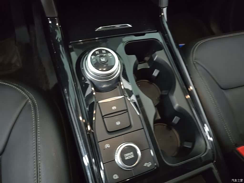Ford Explorer, 2020 14