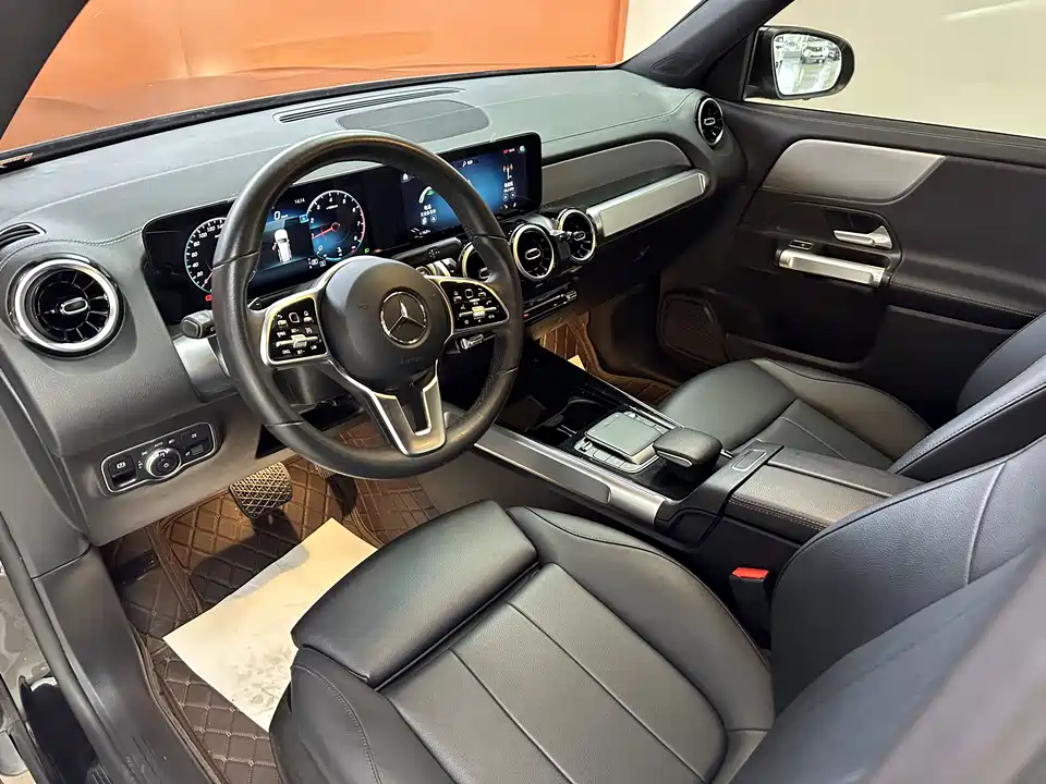 Mercedes-Benz GLB Mercedes-Benz GLB
