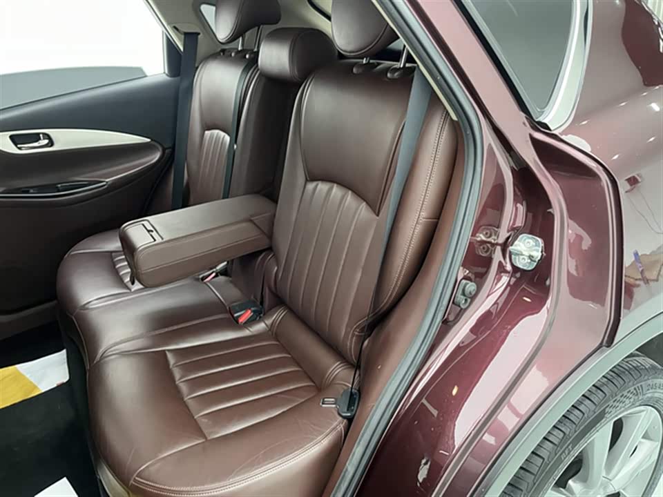 Infiniti QX50