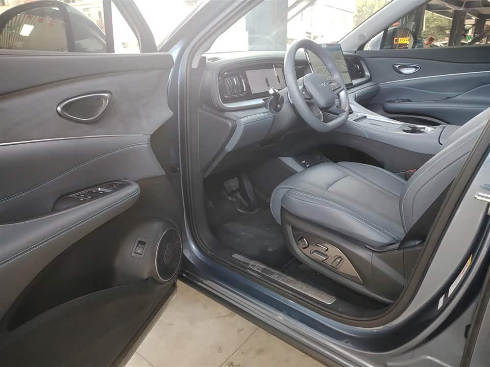 BYD Sea Lion 07 DM-i