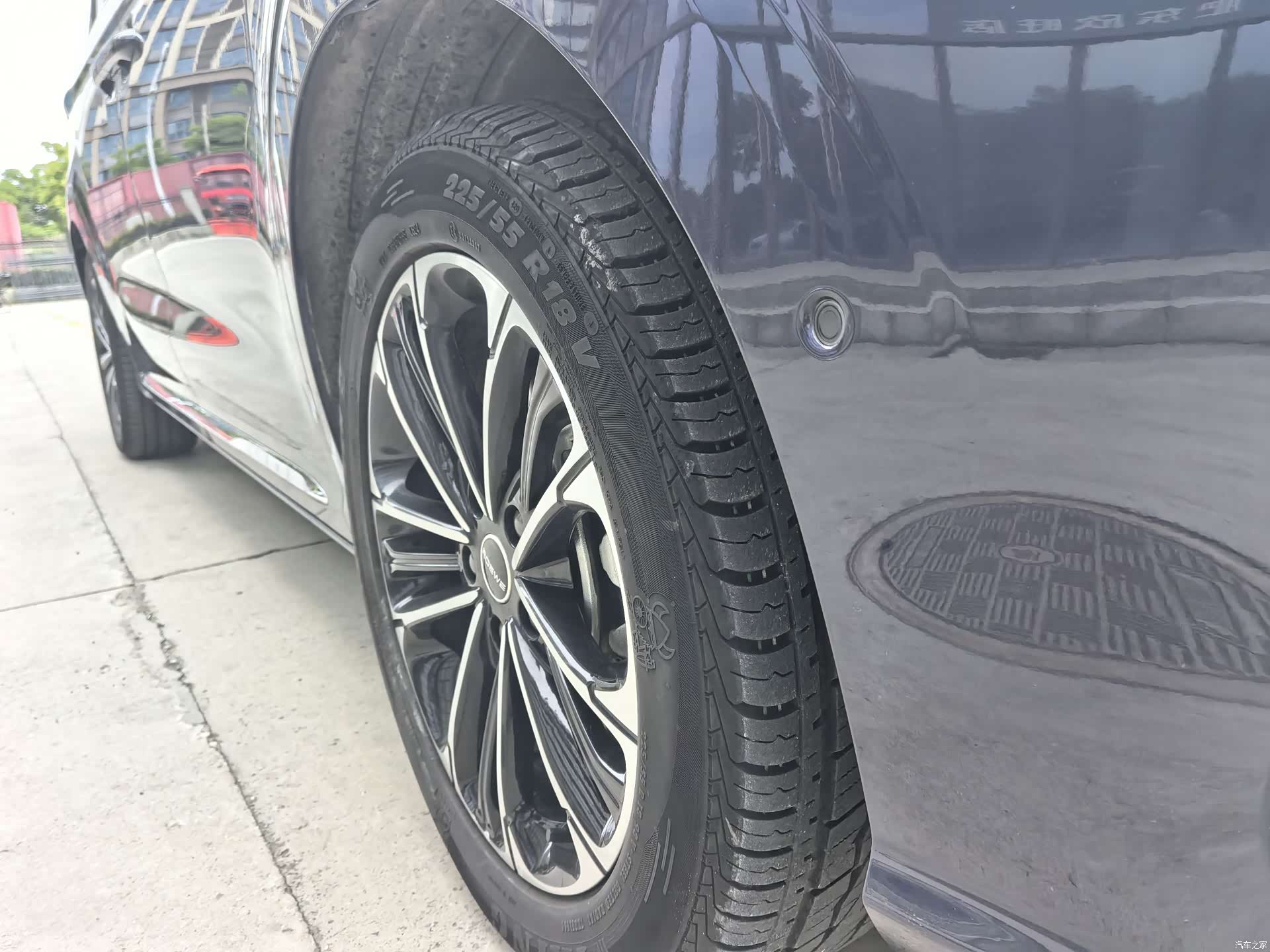 Roewe iMAX8, 2022 4
