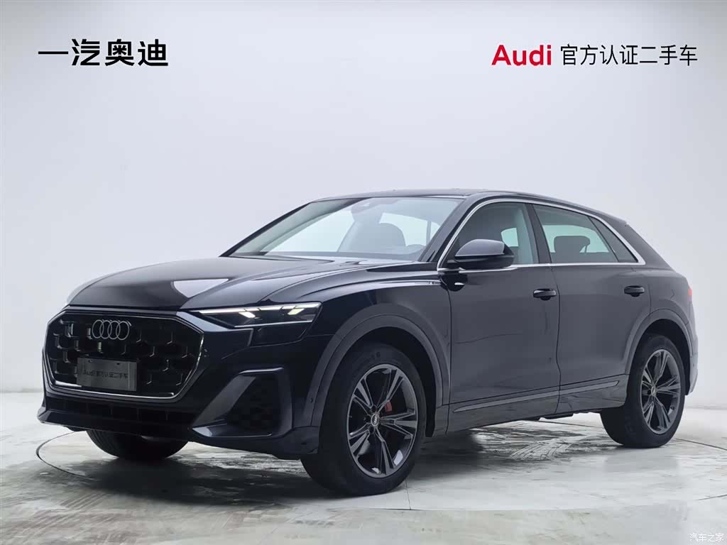 Audi Q8, 2025 1