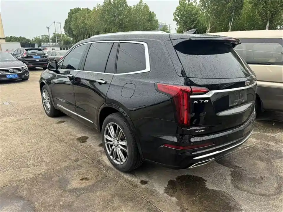 Cadillac XT6