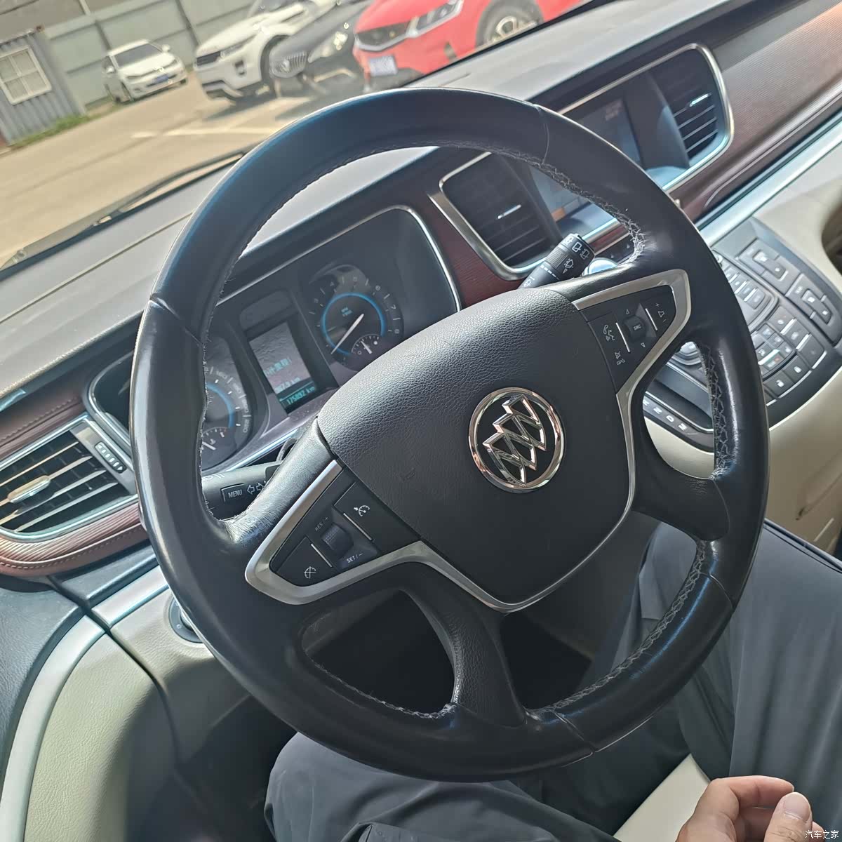 Buick GL8, 2017 19