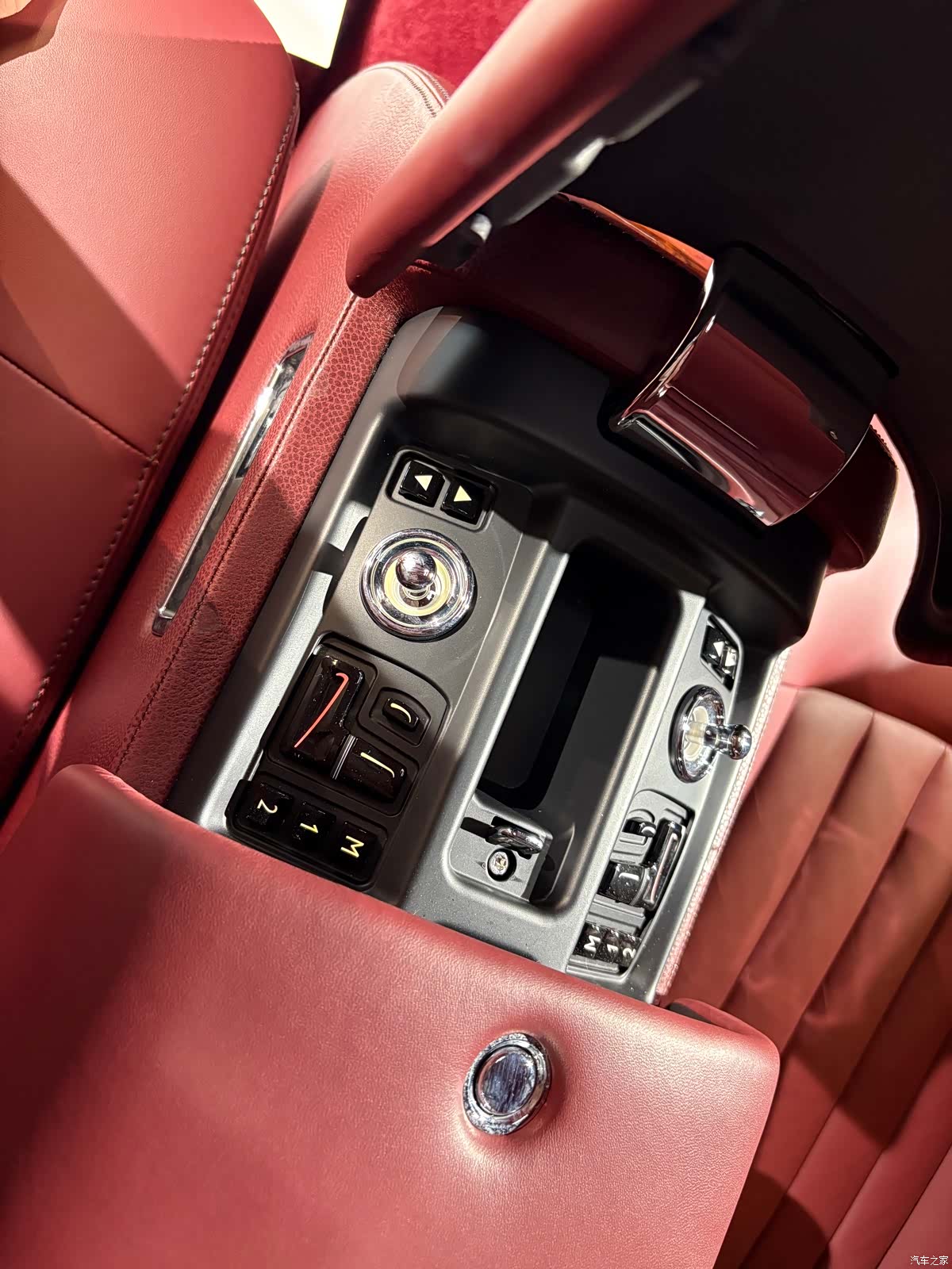 Rolls-Royce Phantom, 2012 18