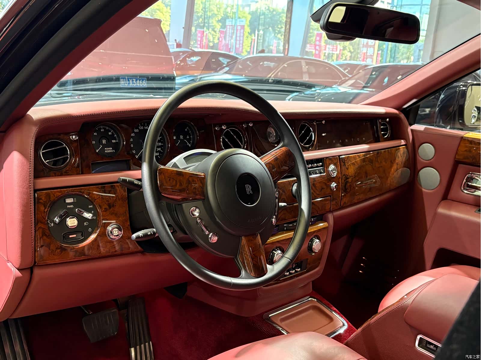 Rolls-Royce Phantom, 2012 6