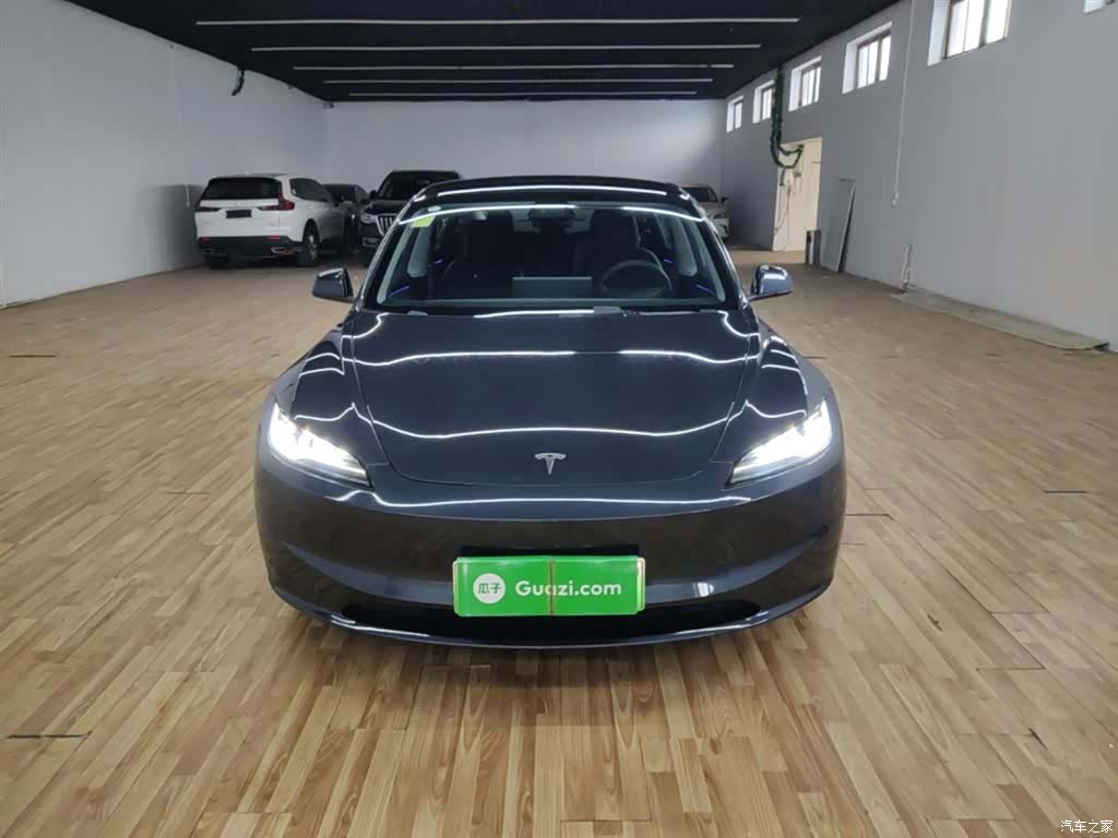 Tesla Model 3, 2024 3