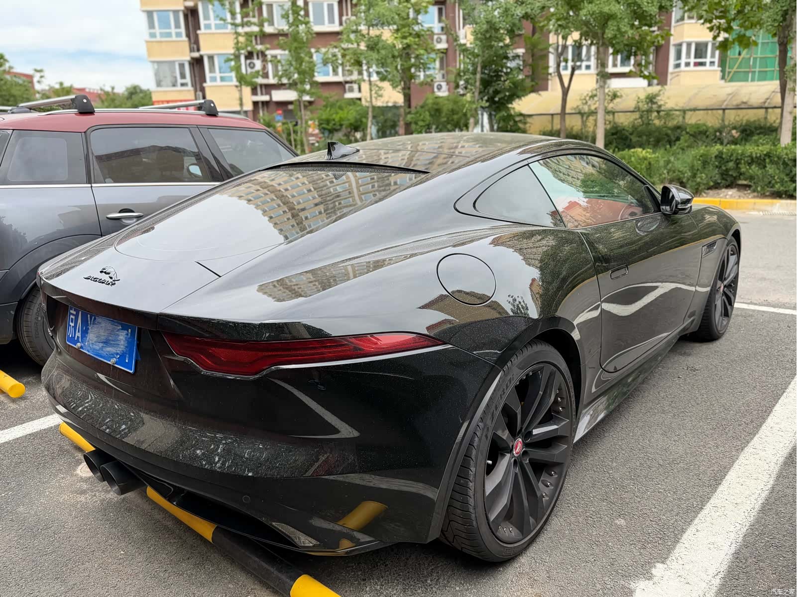 Jaguar F-TYPE, 2023 3