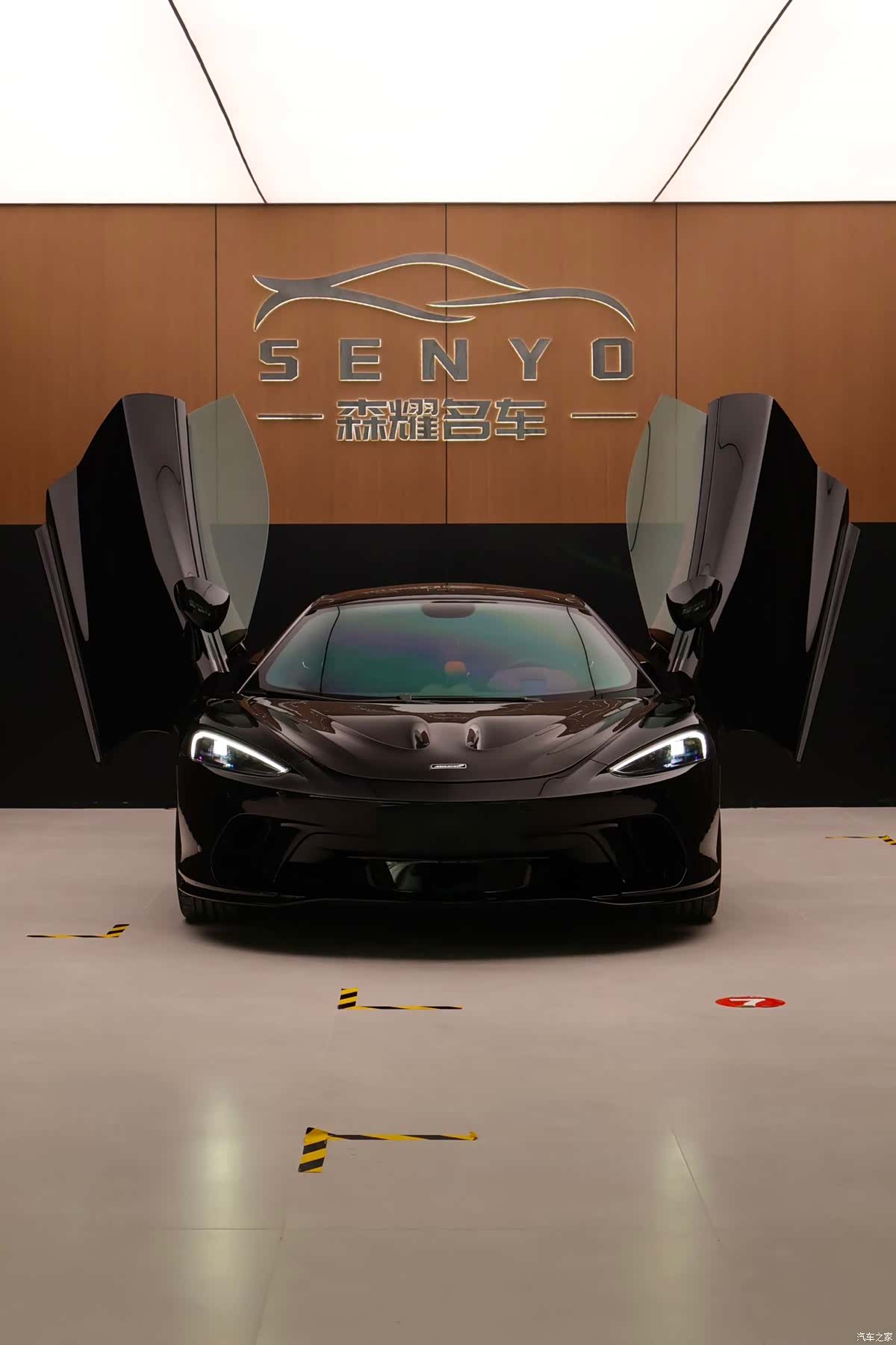 McLaren GT, 2022 2