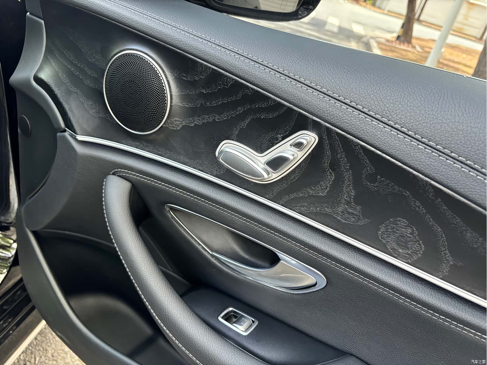 Mercedes-Benz E-Class, 2019 21