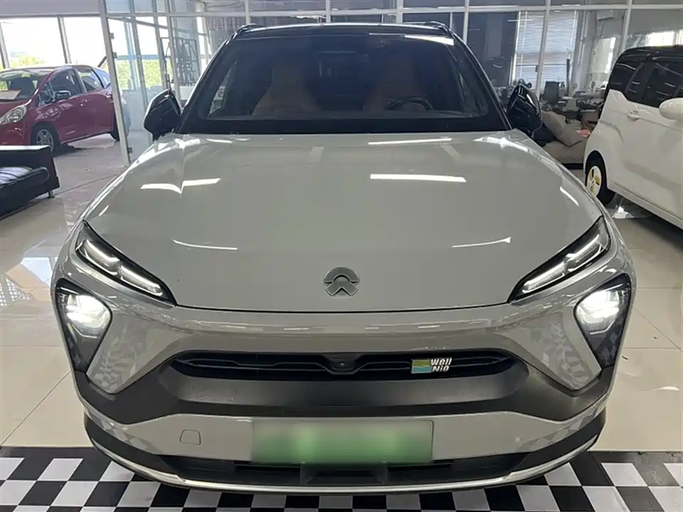 NIO ES6