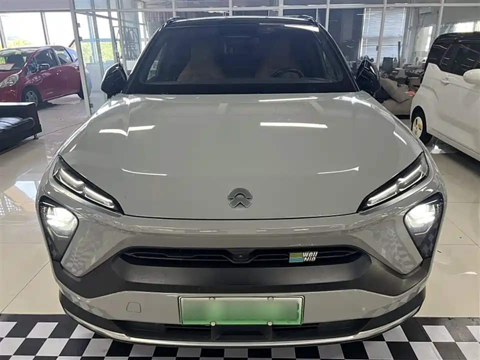 NIO ES6