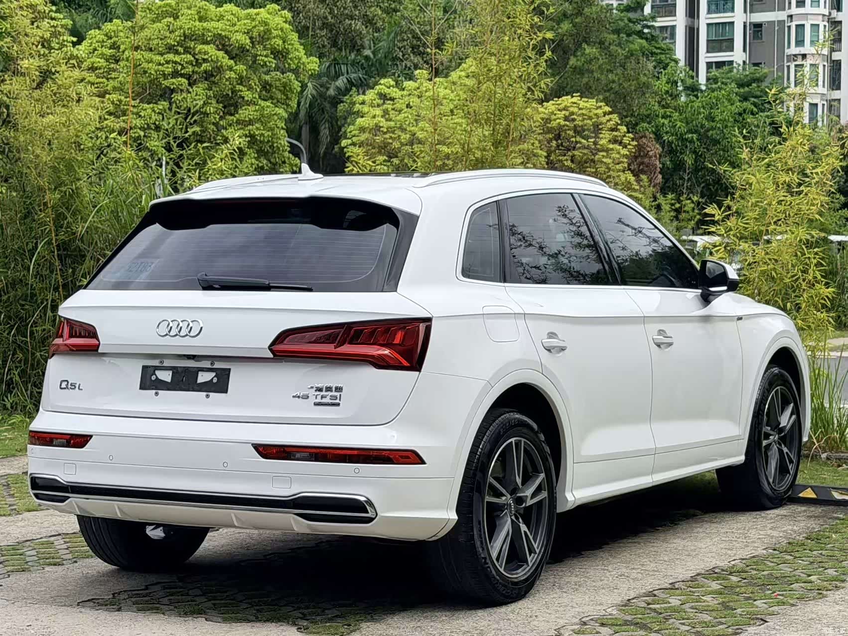 Audi Q5L, 2019 13