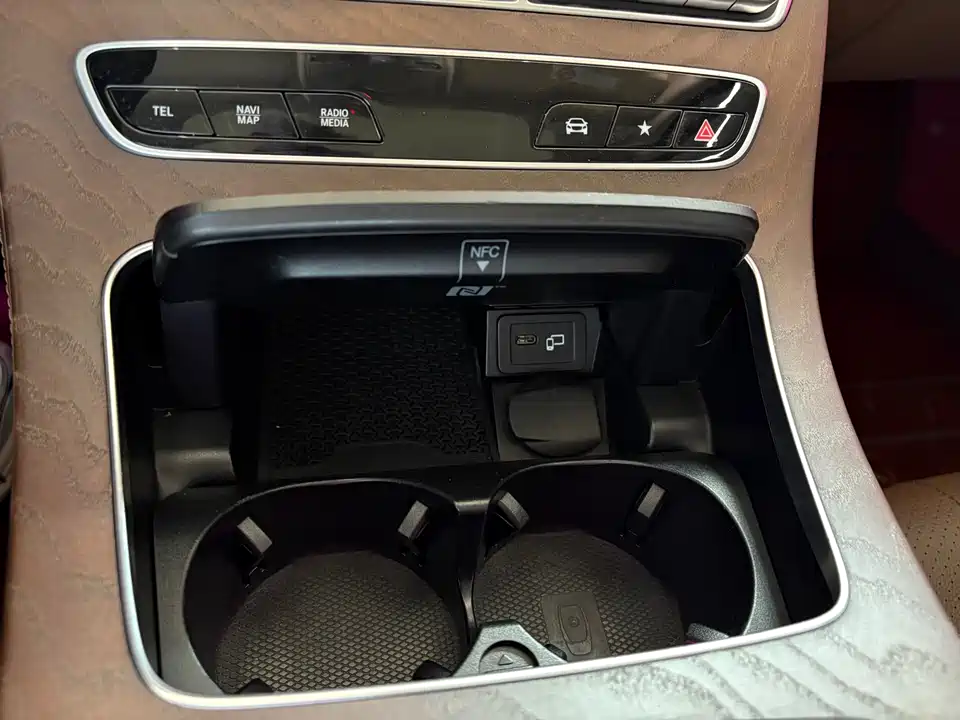 Mercedes-Benz E-class Mercedes-Benz E-class