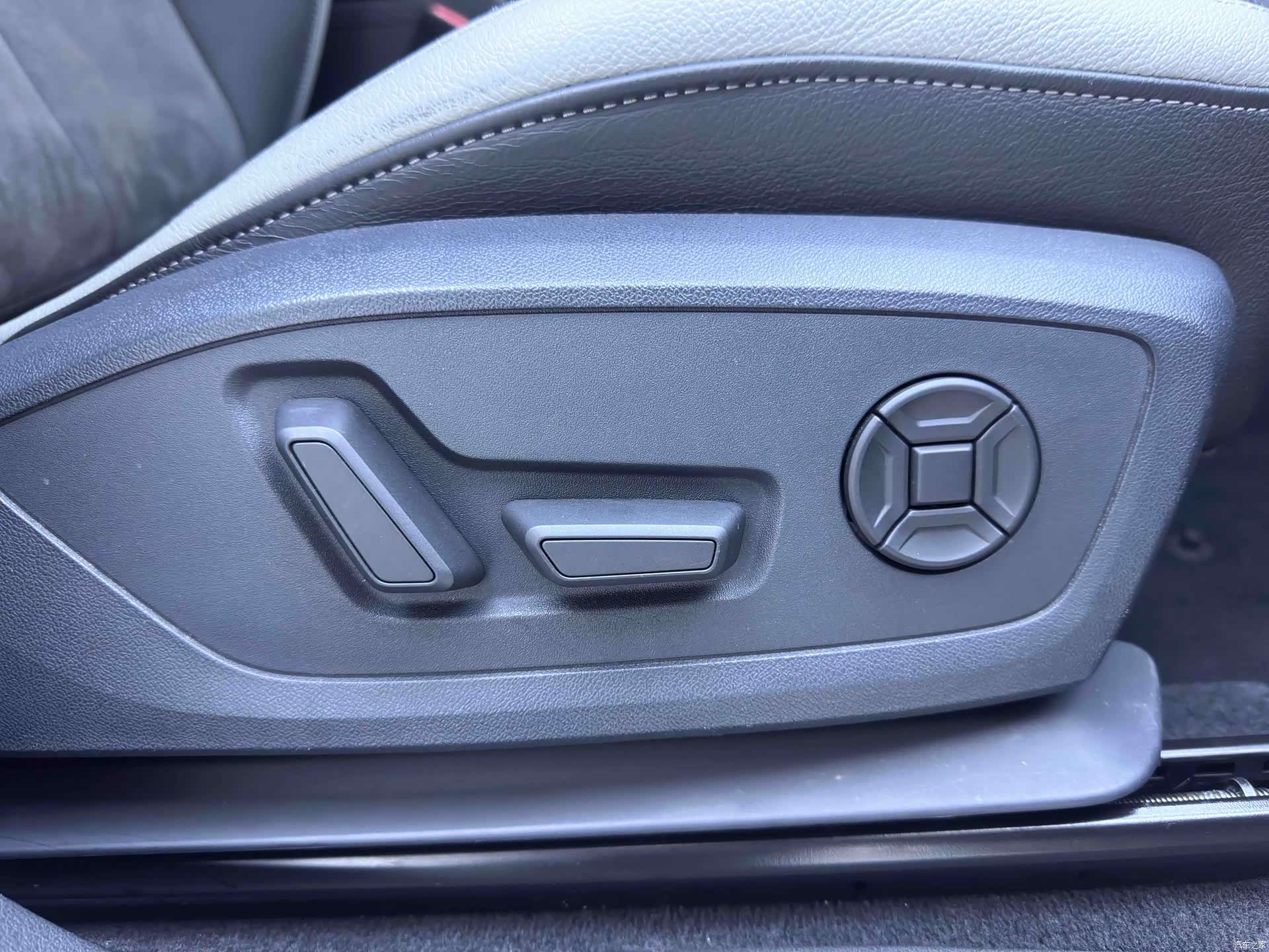 Audi Q3, 2023 18