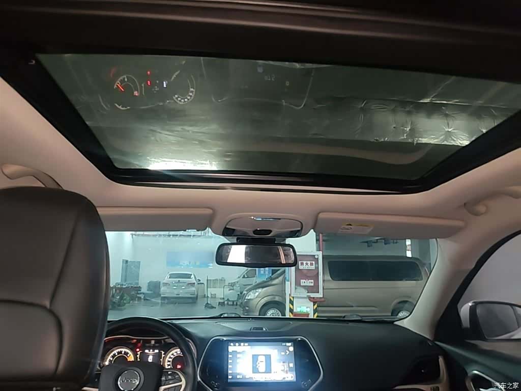 Jeep Cherokee, 2016 18