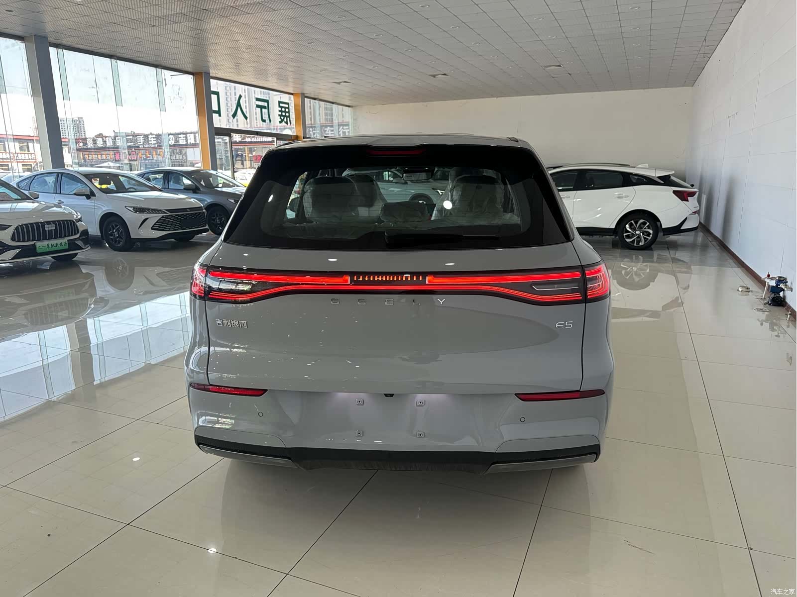 Geely Galaxy E5, 2026 8