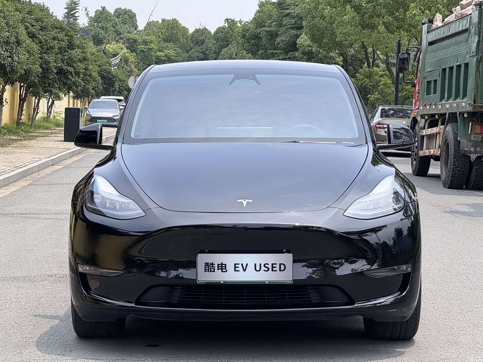 Tesla Model Y, 2023 1