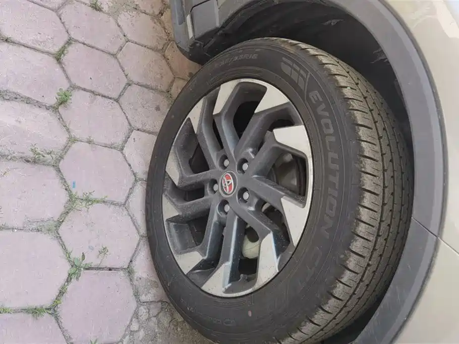 Toyota RAV4 Rongfang