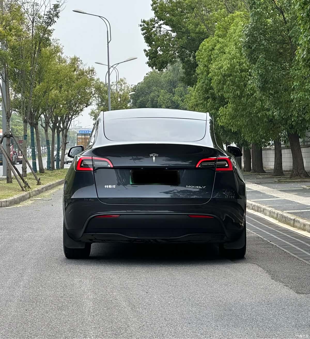 Tesla Model Y, 2024 7