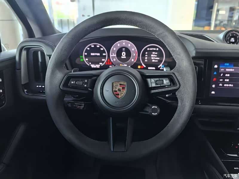 Porsche Cayenne, 2025 4