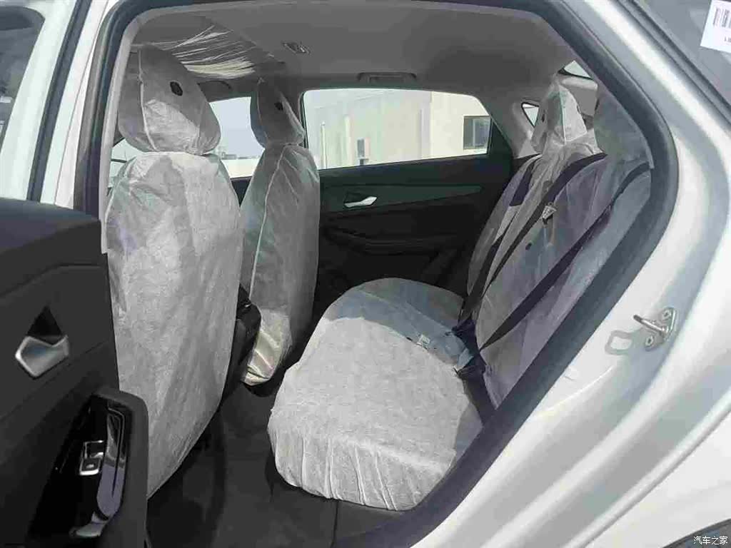Geely Binray, 2026 6