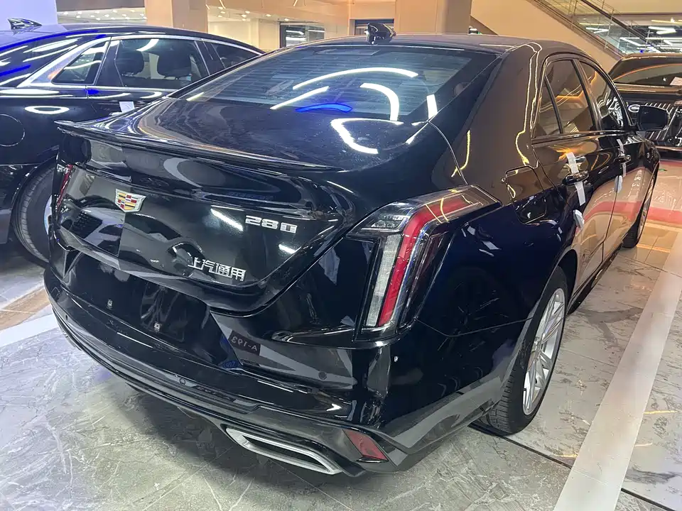 Cadillac CT4