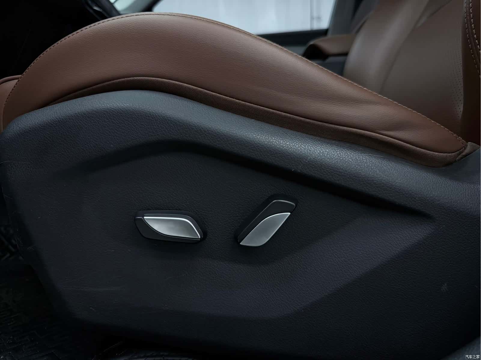 Geely X6, 2022 15