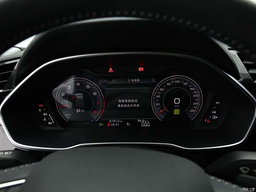 Audi Q3, 2022 11