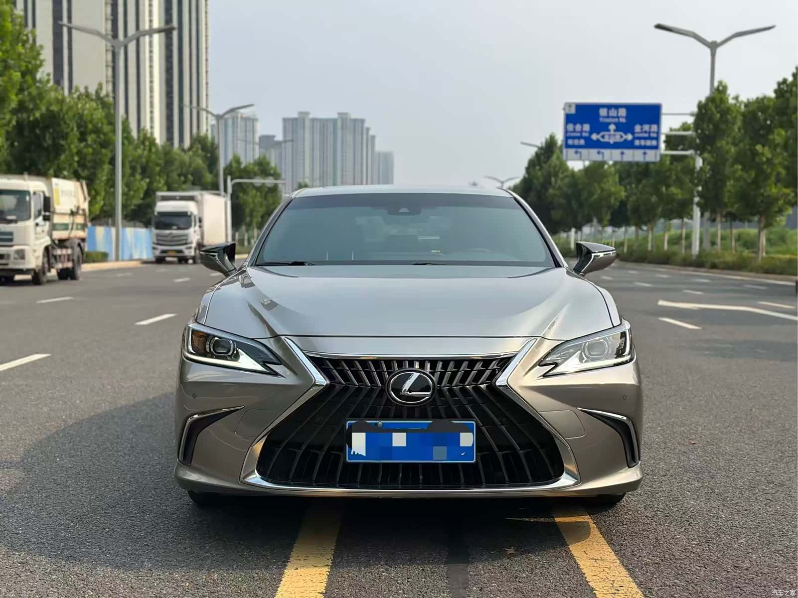 Lexus ES, 2022 2