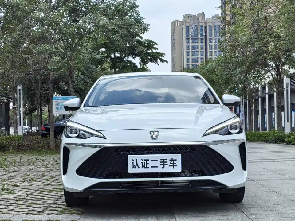 Roewe i5