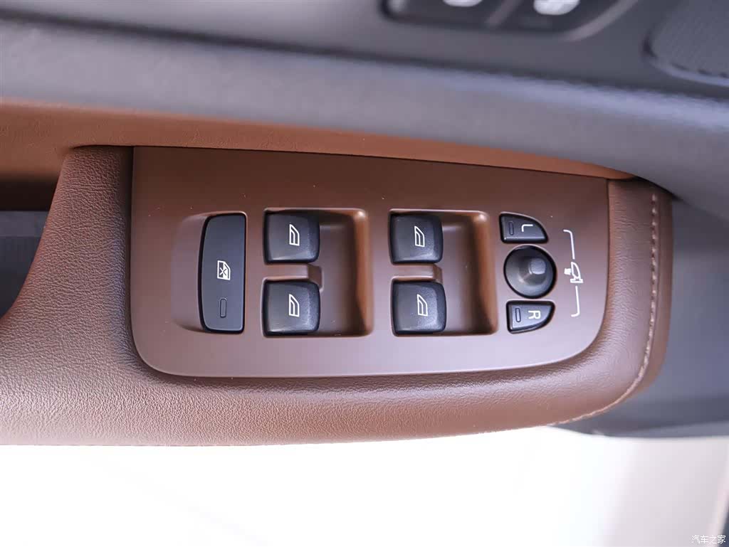 Volvo S60, 2023 17