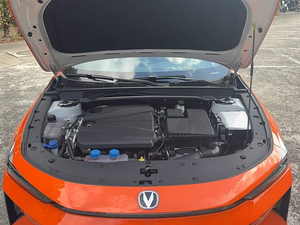 Changan UNI-V Smart iDD