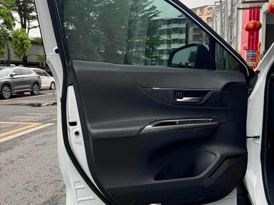 Toyota Ling Fang HARRIER