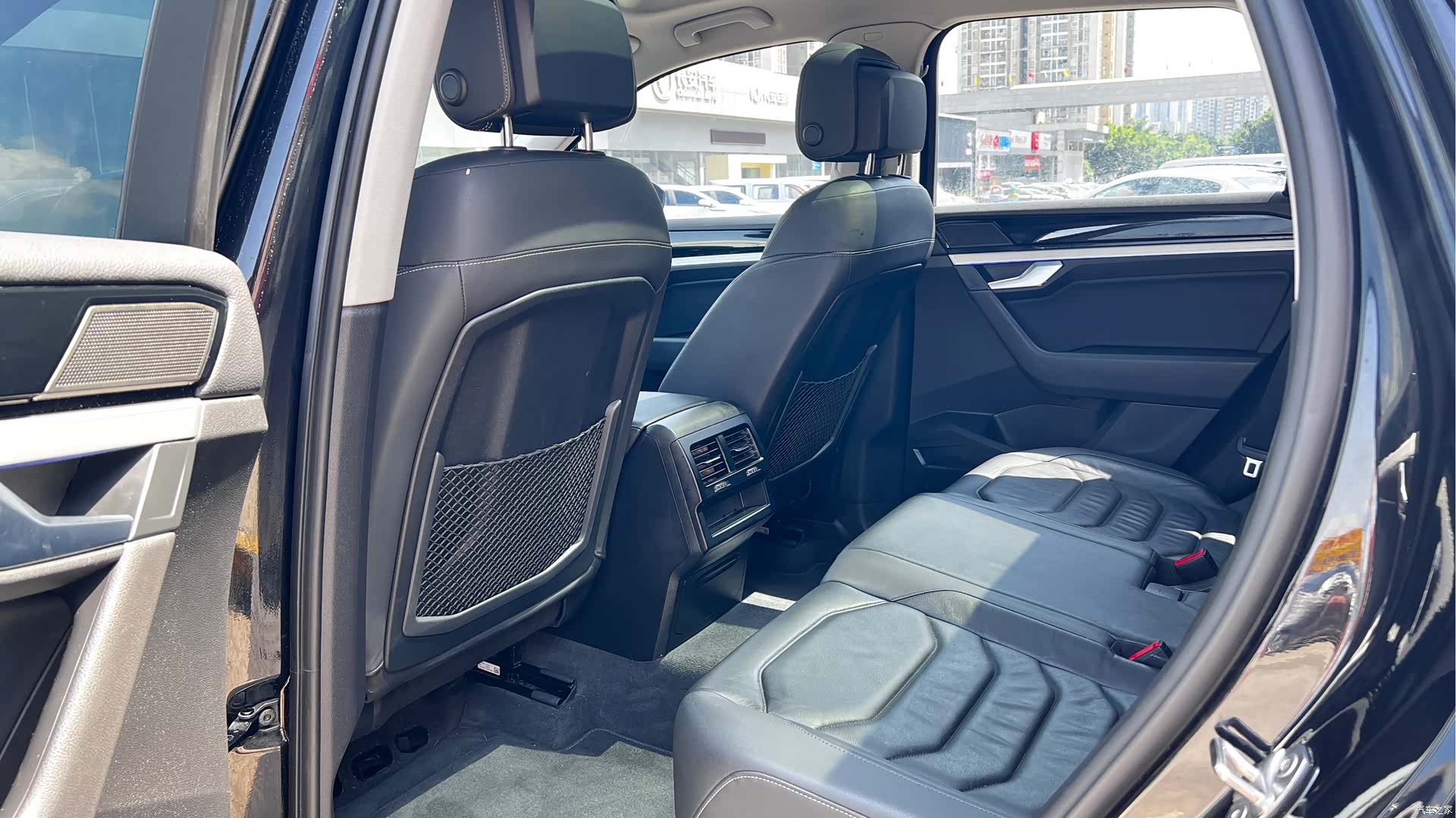 Volkswagen Touareg, 2021 12