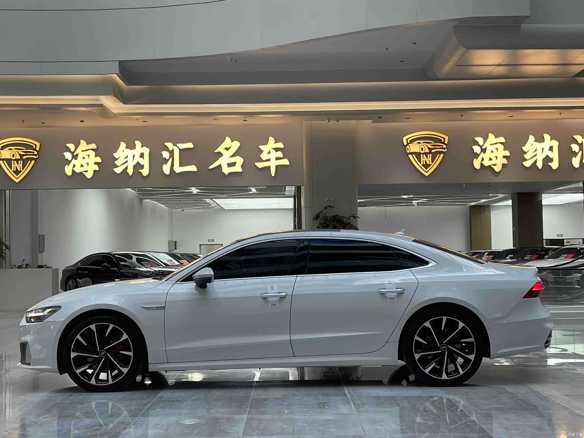 Audi A7L, 2023 2