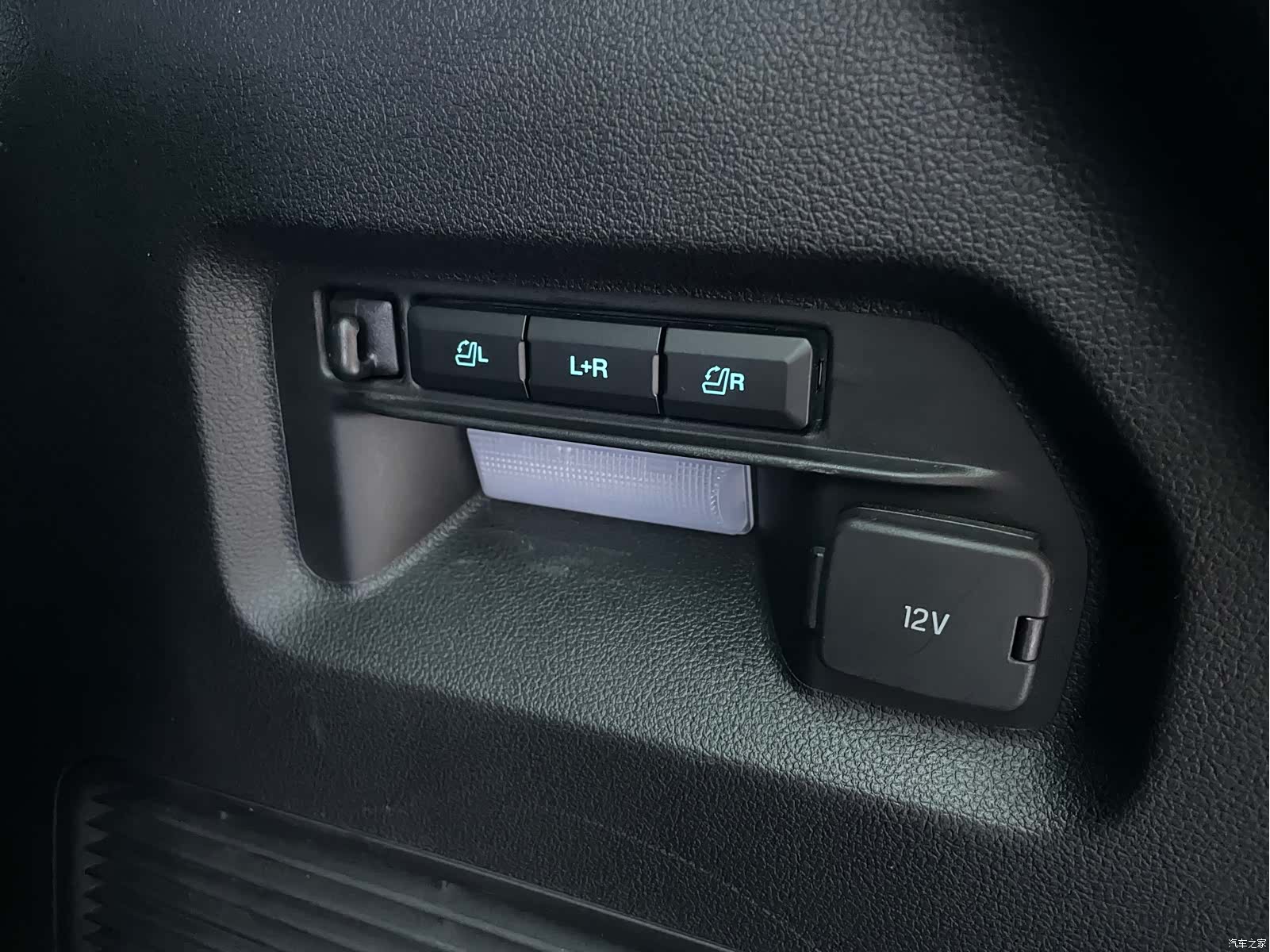 Ford Explorer, 2020 23