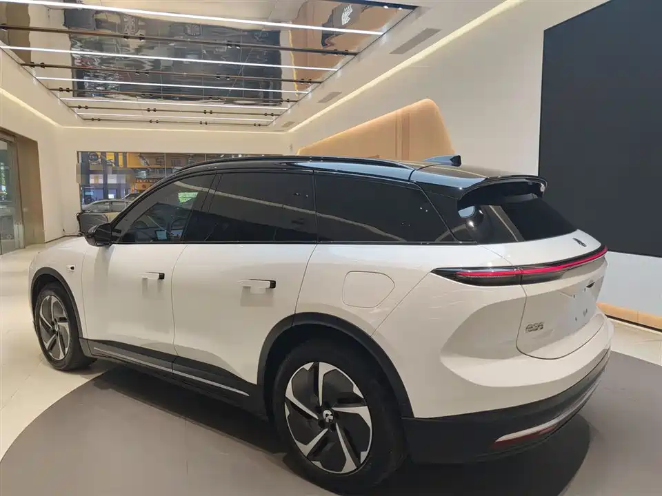 NIO ES6