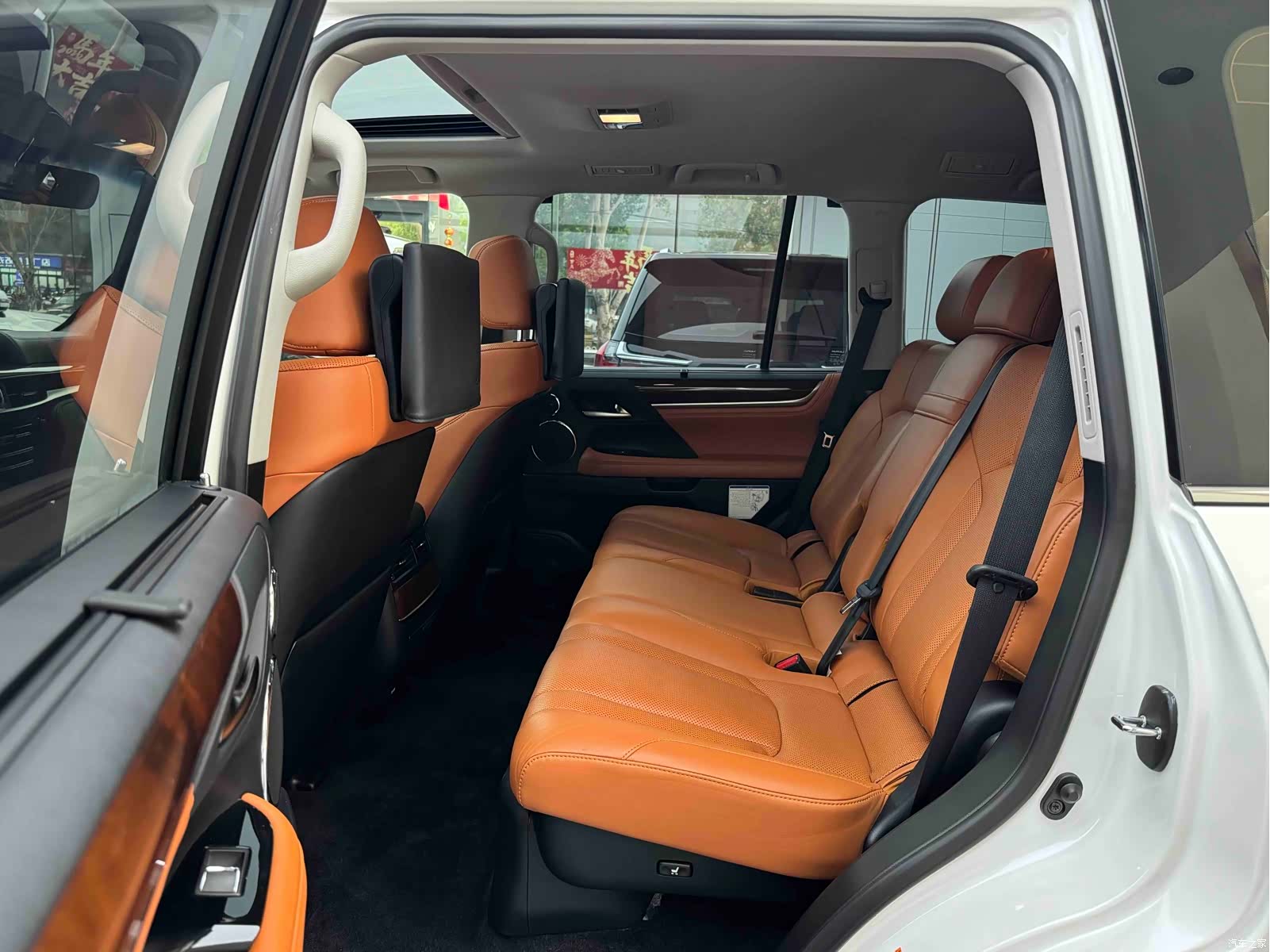 Lexus LX, 2017 9