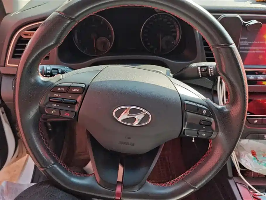 Hyundai Lead
