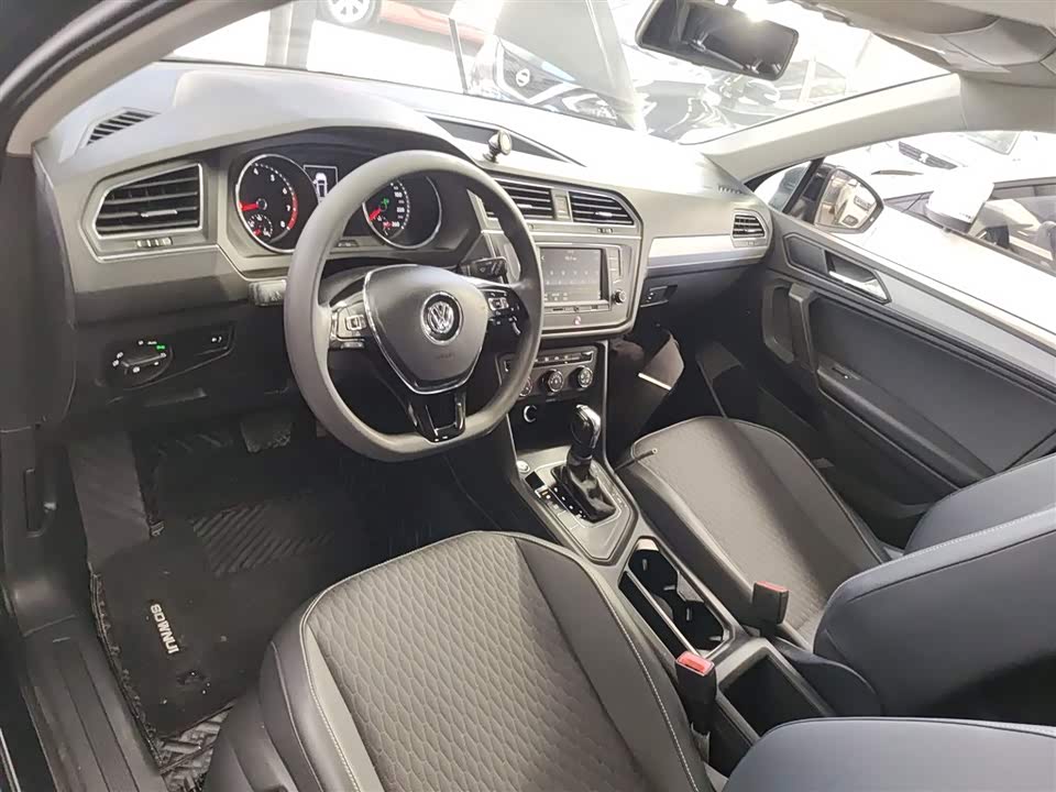 Volkswagen Tiguan L