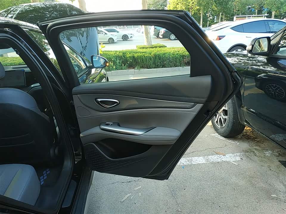 BYD Seal 07 DM-i BYD Seal 07 DM-i