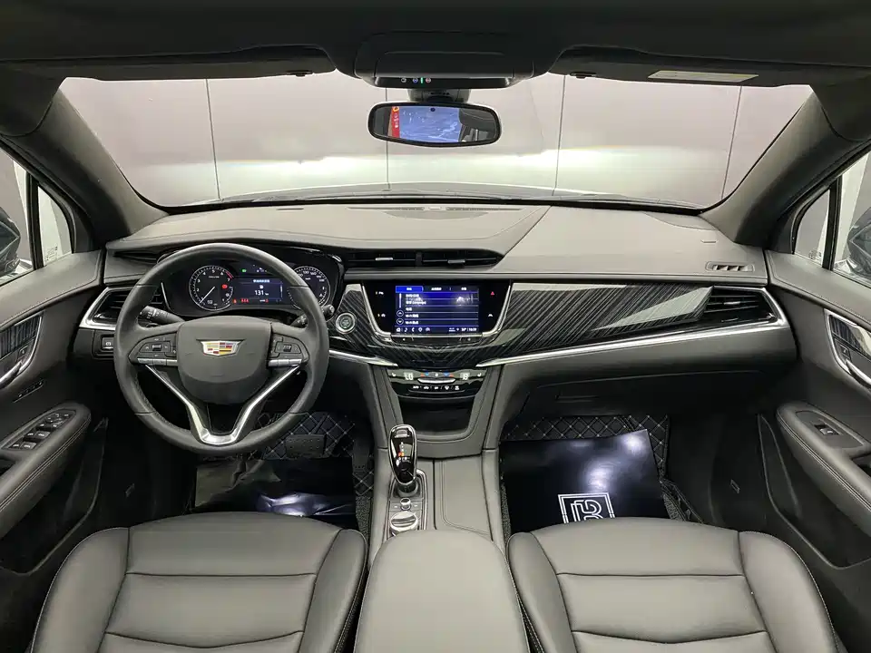 Cadillac XT6