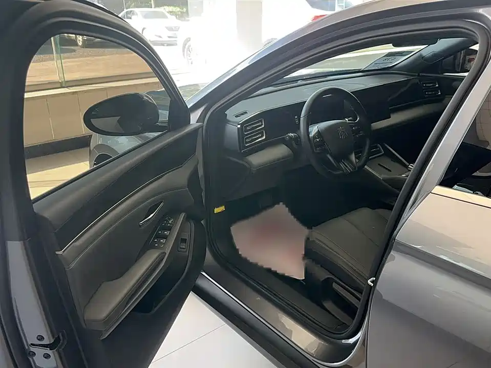 BYD Qin L