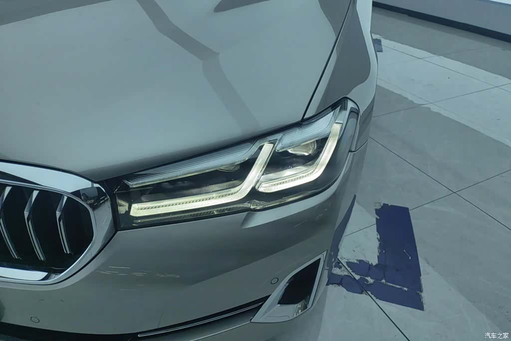 BMW 5 Series, 2023 все фото