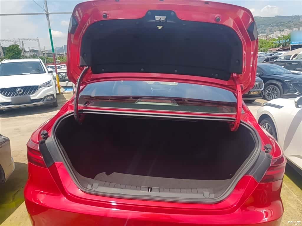Geely Binray, 2021 19