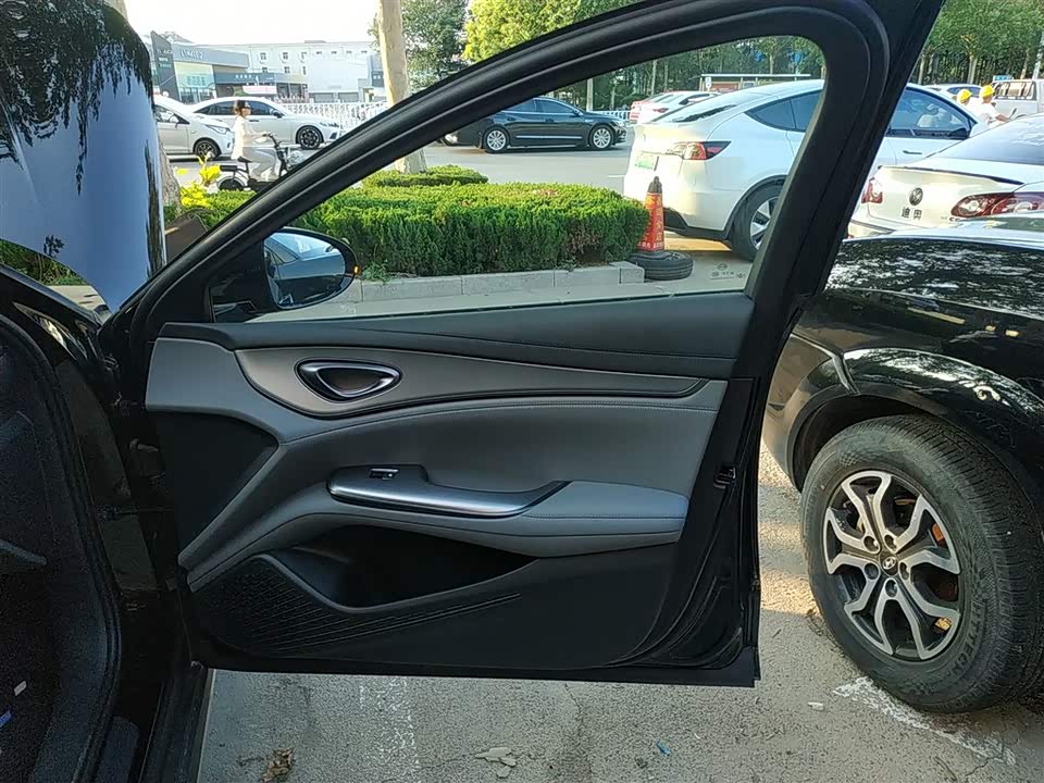 BYD Seal 07 DM-i BYD Seal 07 DM-i