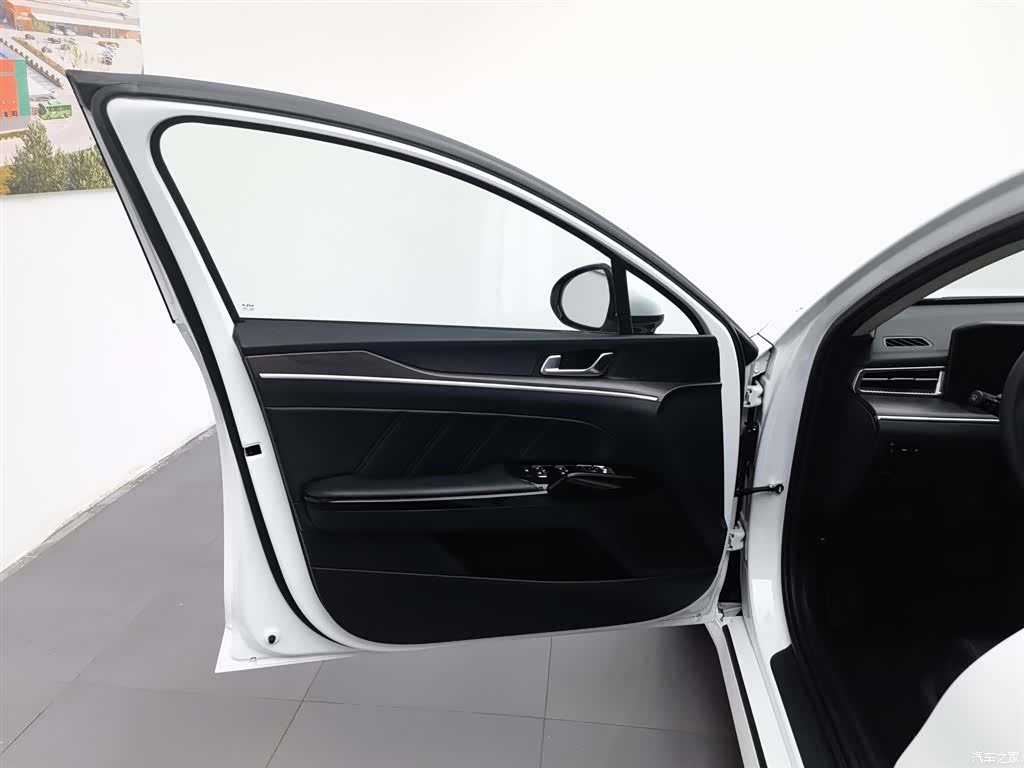 Kia K5, 2022 8