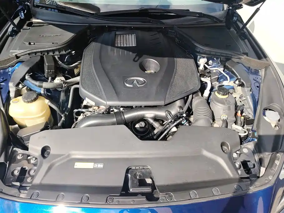 Infiniti Q50L